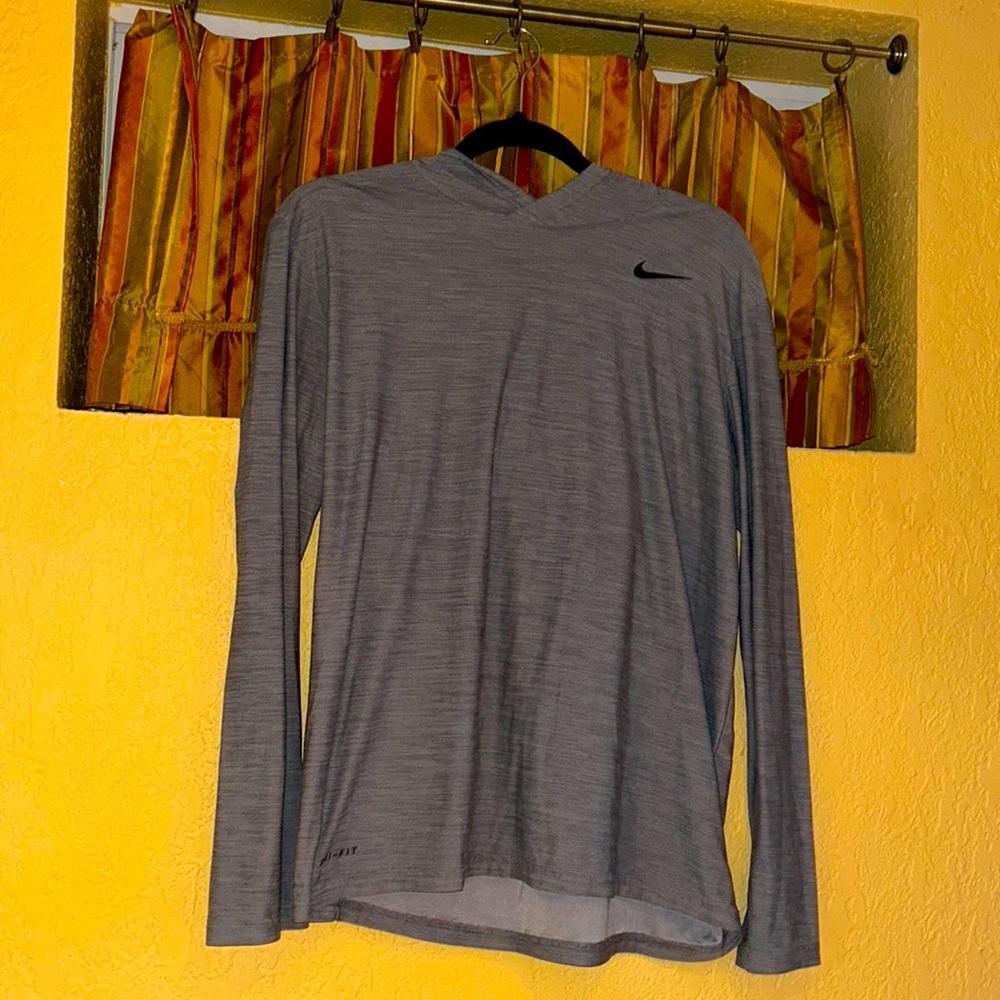 Nike men’s Dri-fit size medium pull over with hood